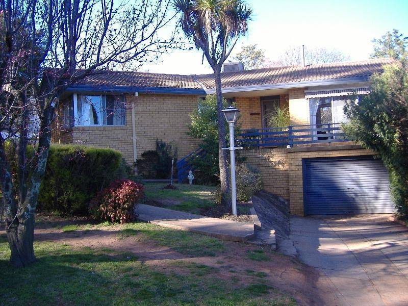 21 Fontenoy Street, Young NSW 2594