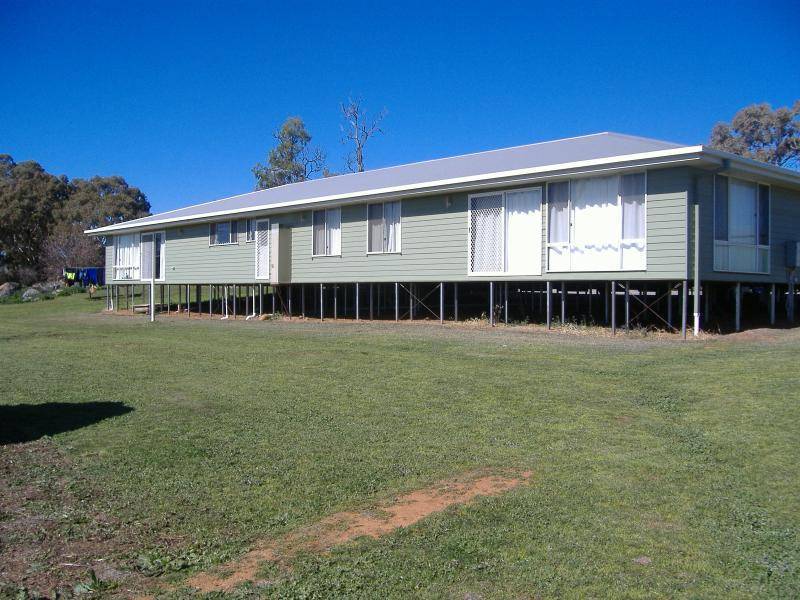 69 Noonans Road, Young NSW 2594