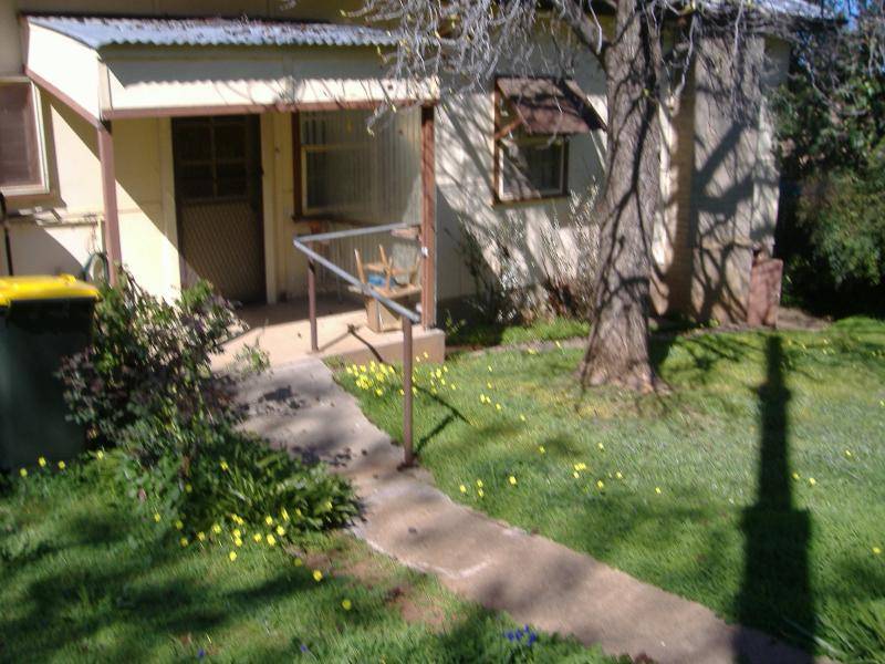 1 Nea Street, Young NSW 2594