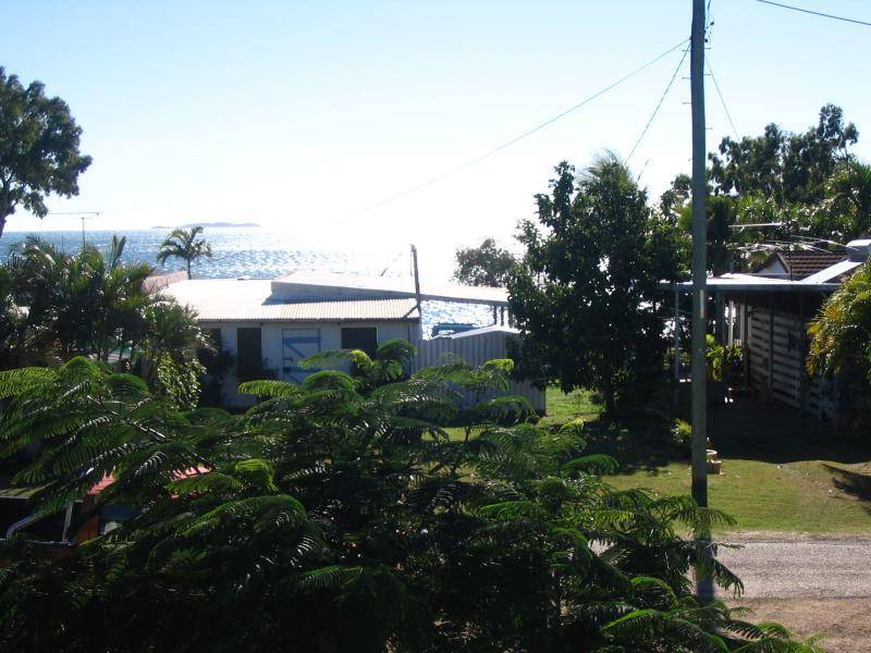 61 Whyte Avenue, Bowen QLD 4805