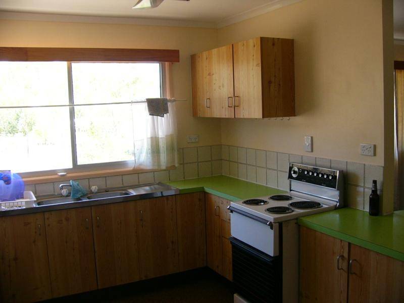 10 Logan Street, Collinsville QLD 4804