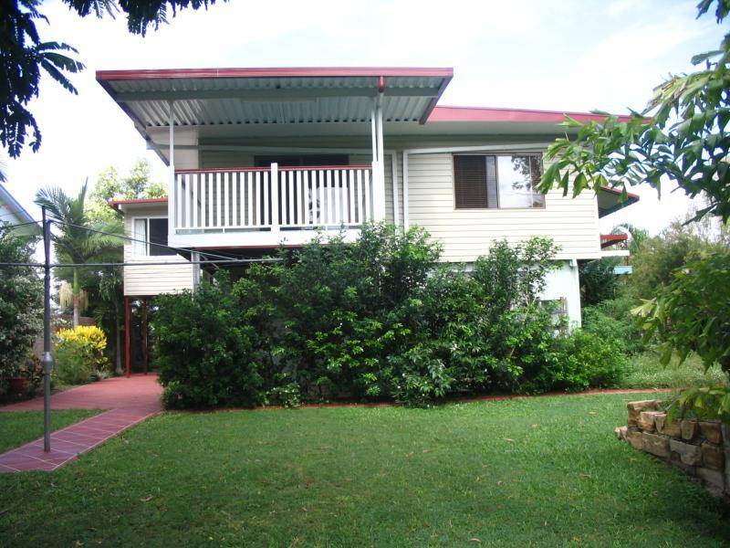 4 Jenkins Place, Collinsville QLD 4804