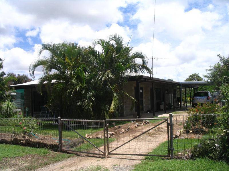 54 Lascelles Street, Bowen QLD 4805