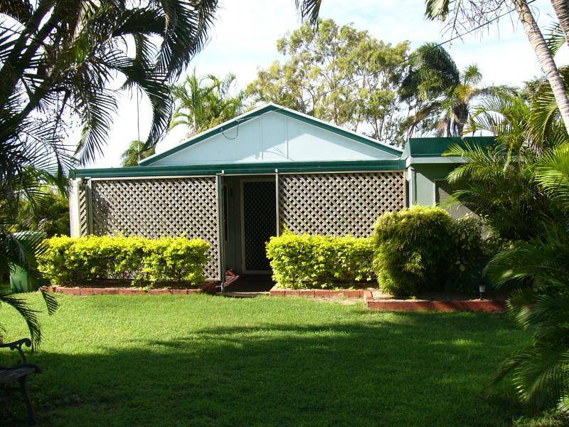 10 Rosshall Street, Bowen QLD 4805