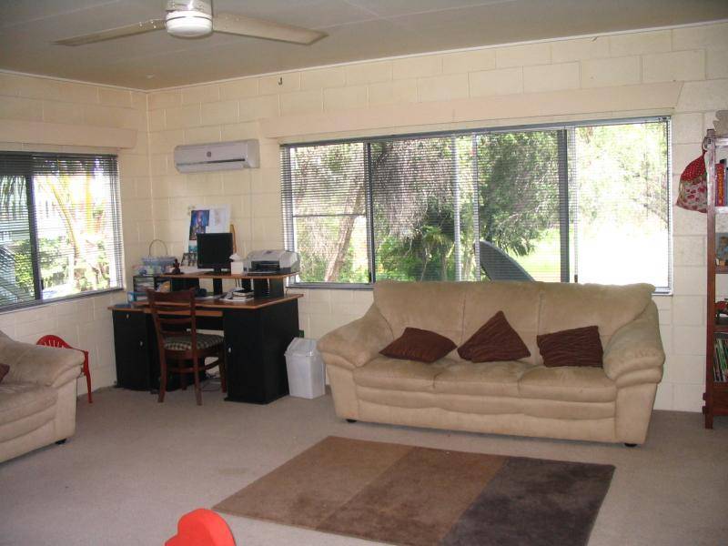 3 Seventh Avenue, Scottville QLD 4804