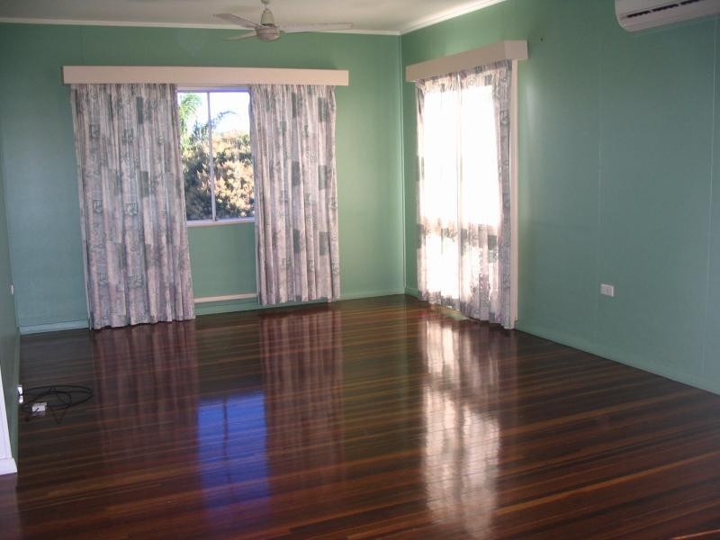 16 Daniel Street, Bowen QLD 4805