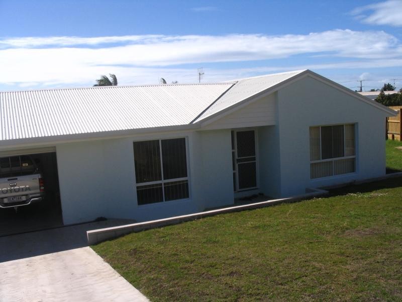 4 Allan Place, Bowen QLD 4805