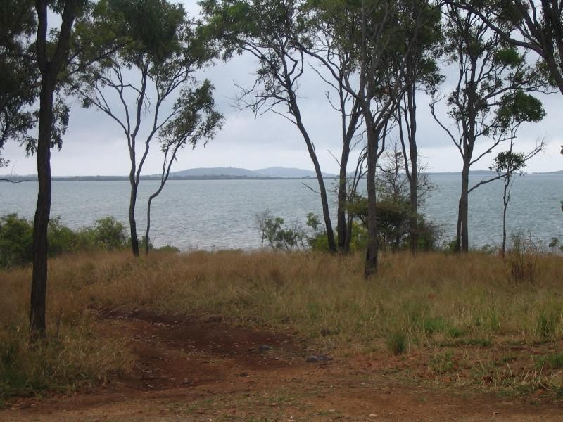 77 Whyte Avenue, Bowen QLD 4805