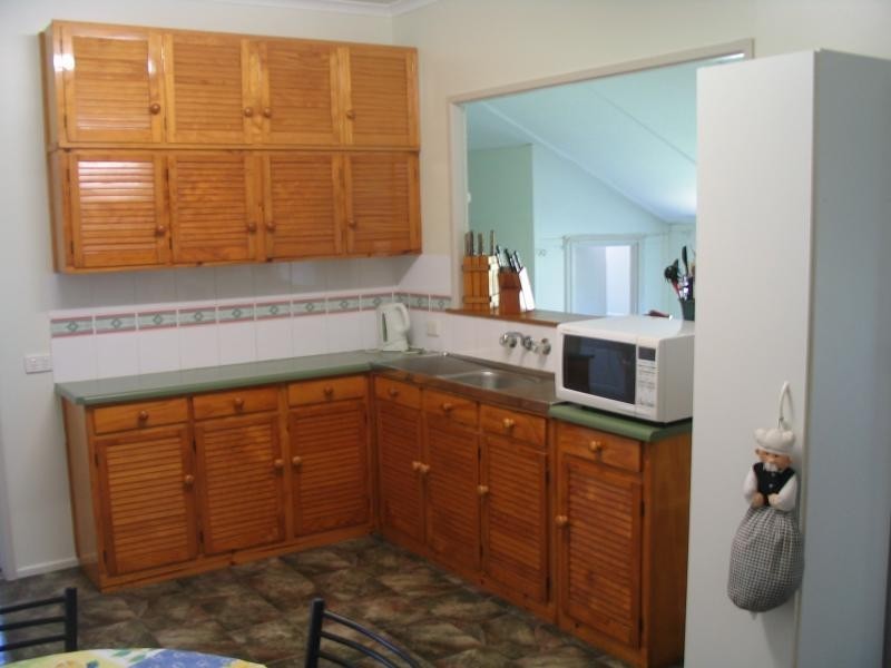 42 Livingstone Street, Bowen QLD 4805