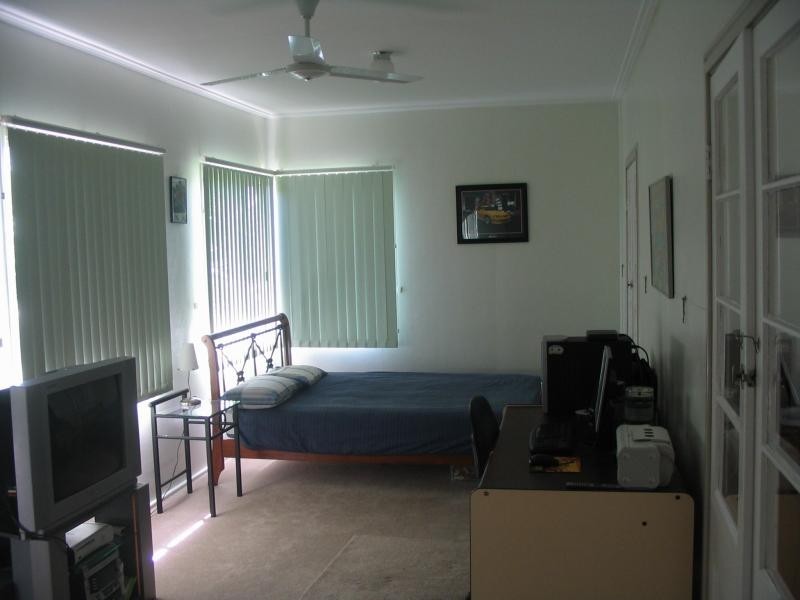42 Livingstone Street, Bowen QLD 4805
