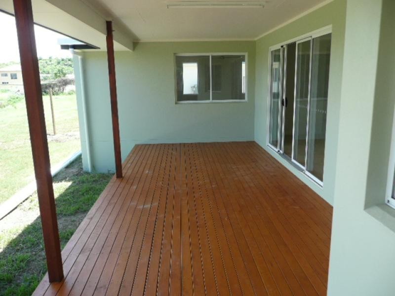 21 Hillview Place, Bowen QLD 4805