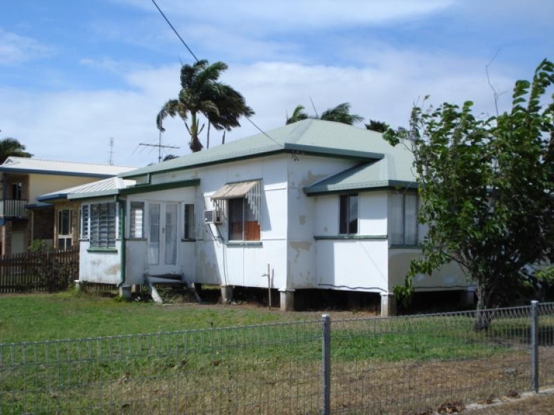 19 Murroona Street, Bowen QLD 4805