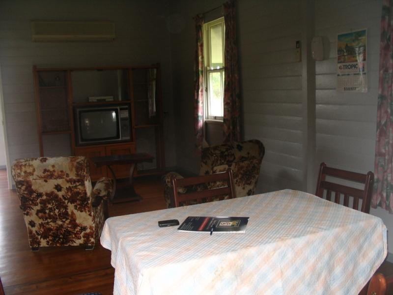 90 Powell Street, Bowen QLD 4805
