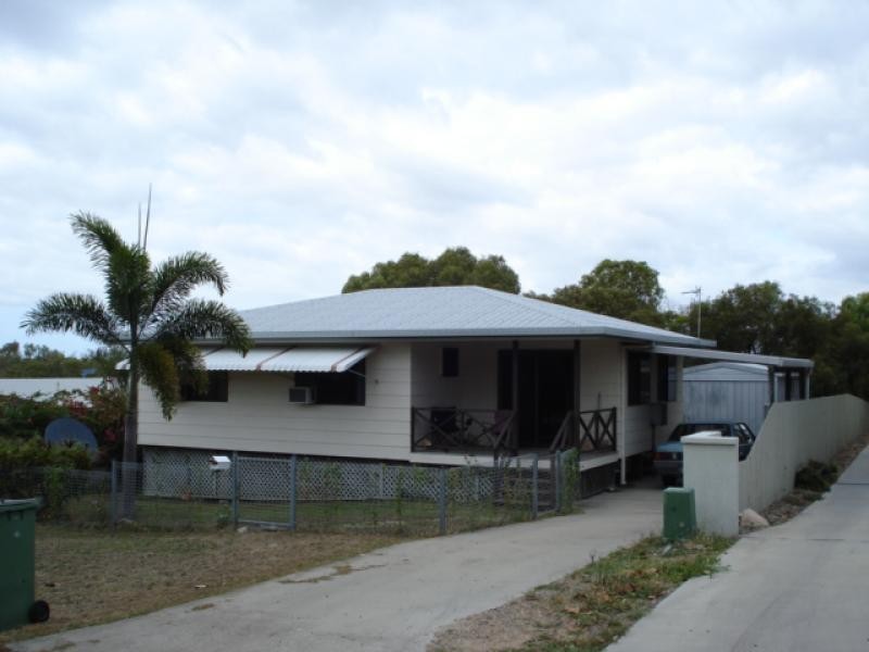 4 Lotus Lane, Bowen QLD 4805