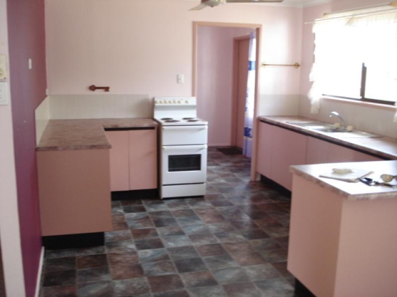 4 Lotus Lane, Bowen QLD 4805