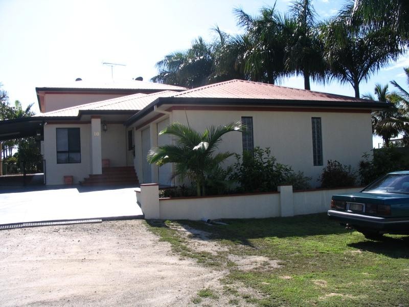 10 Baxter Avenue, Bowen QLD 4805
