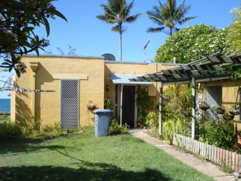8 Howard Street, Bowen QLD 4805