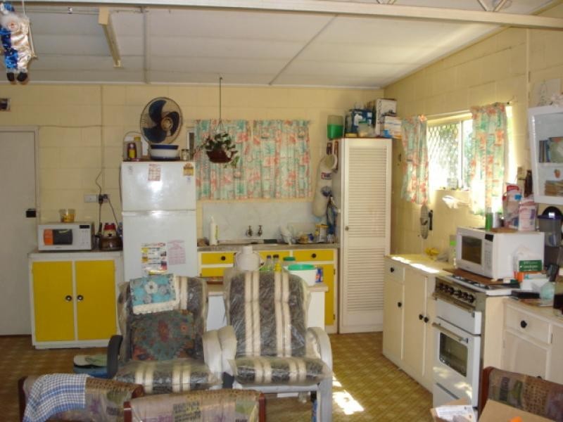 36 Pitcain Avenue, Bowen QLD 4805