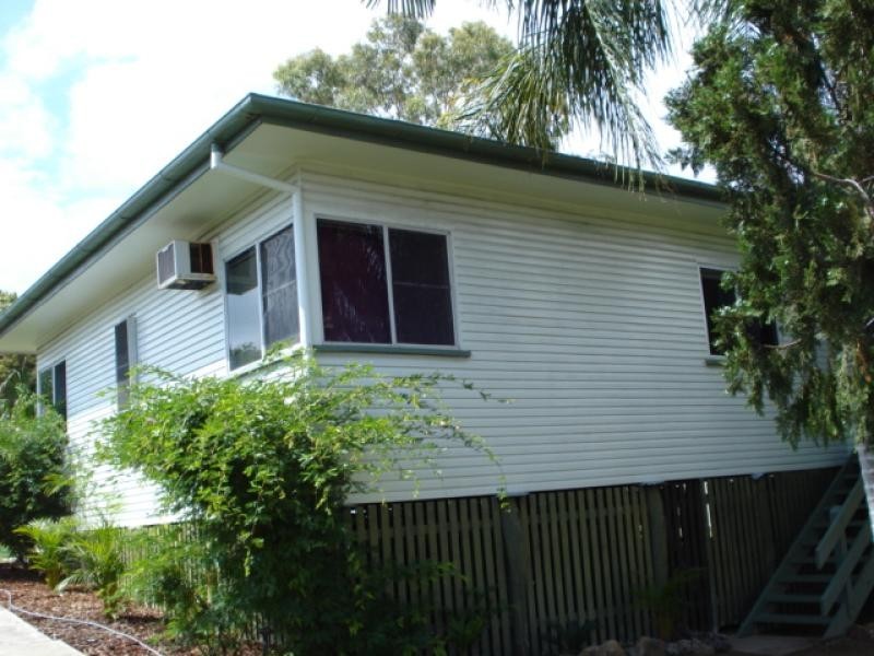 7 Livingstone Street, Bowen QLD 4805