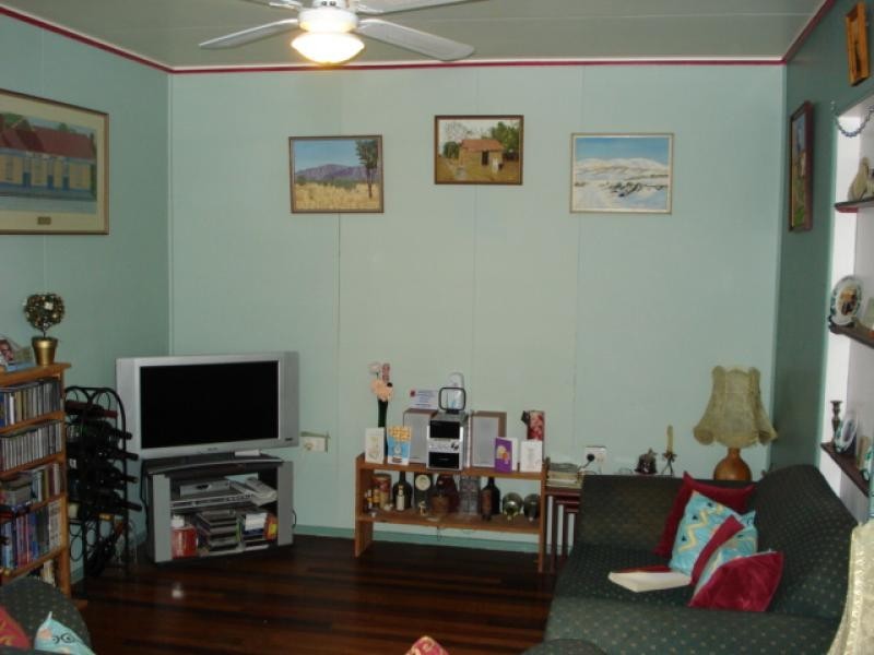 3 Rosshall Street, Bowen QLD 4805