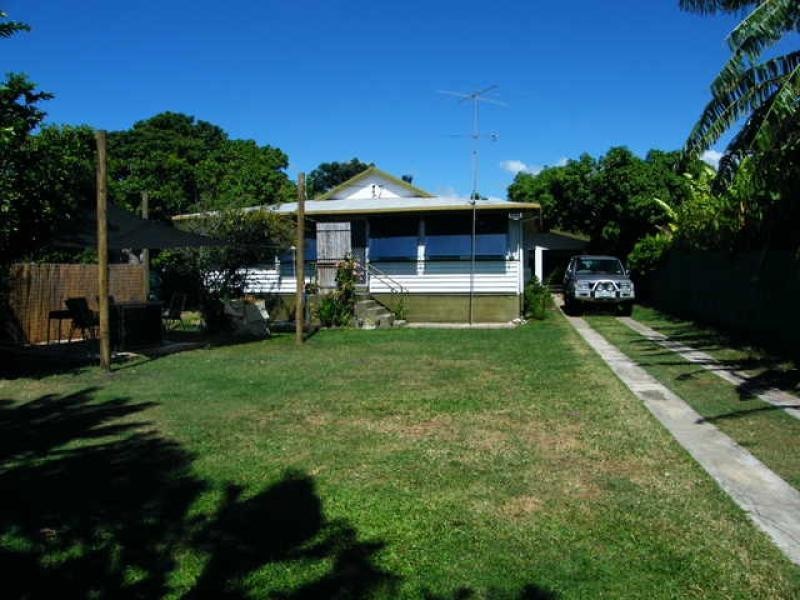 27 Murroona Road, Bowen QLD 4805