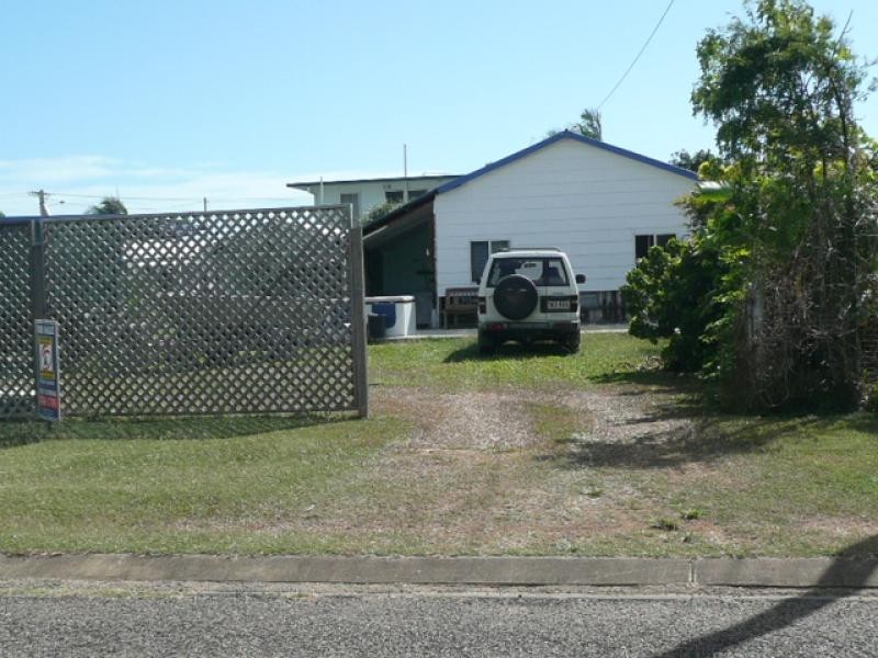 58 Pitcain Avenue, Bowen QLD 4805