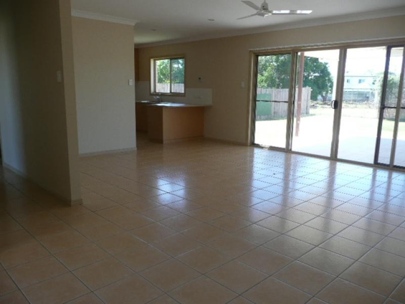 15 Kirkpatrick Court, Bowen QLD 4805