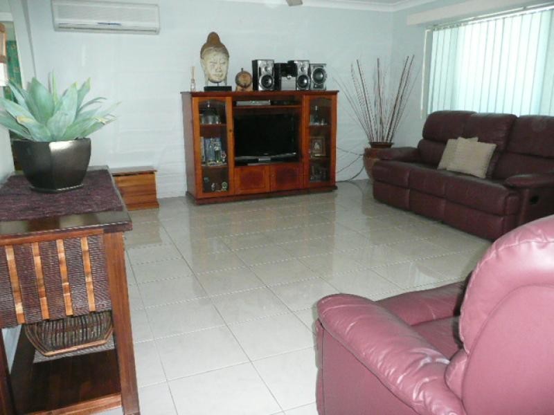6 Oak Crescent, Bowen QLD 4805