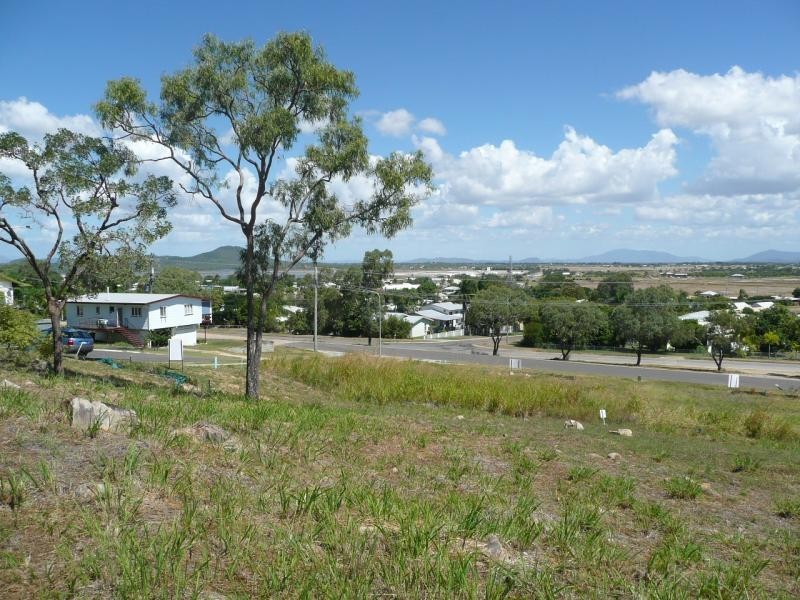 2 Honey Place, Bowen QLD 4805