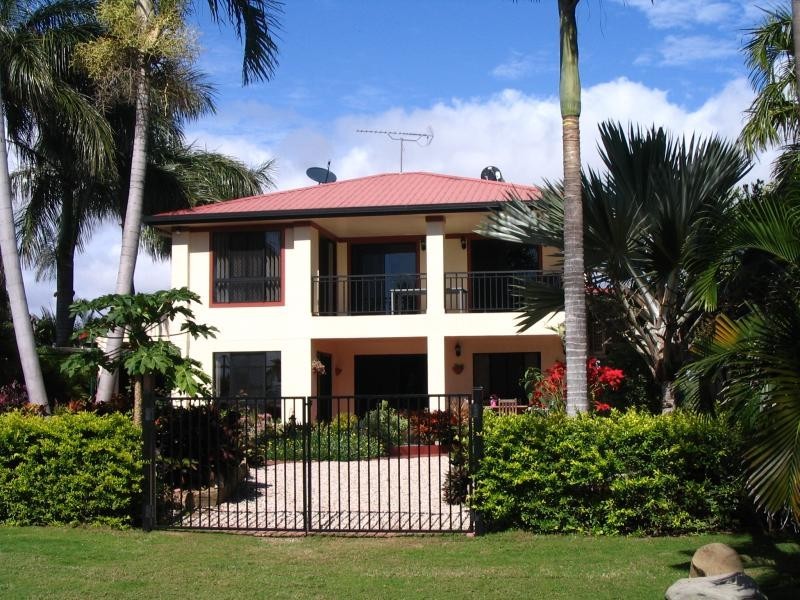 10 Baxter Avenue, Bowen QLD 4805