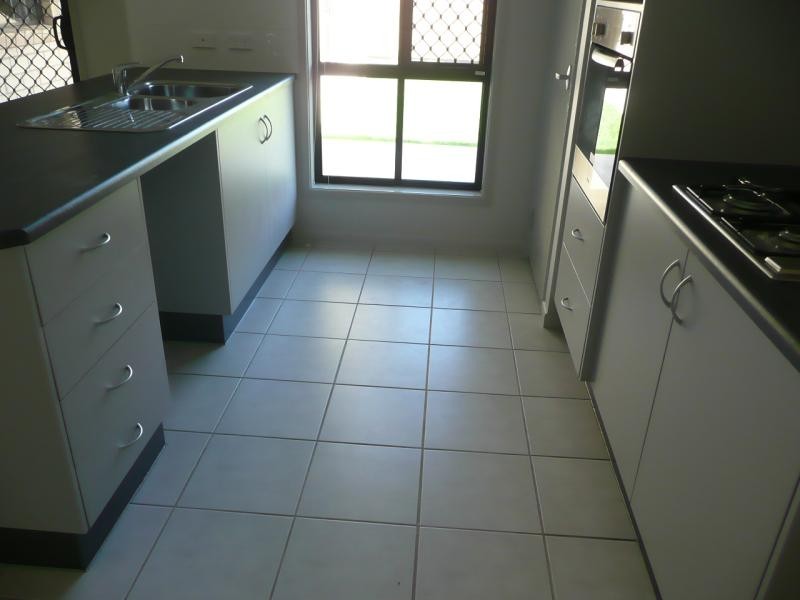 13 Lucinda Place, Bowen QLD 4805