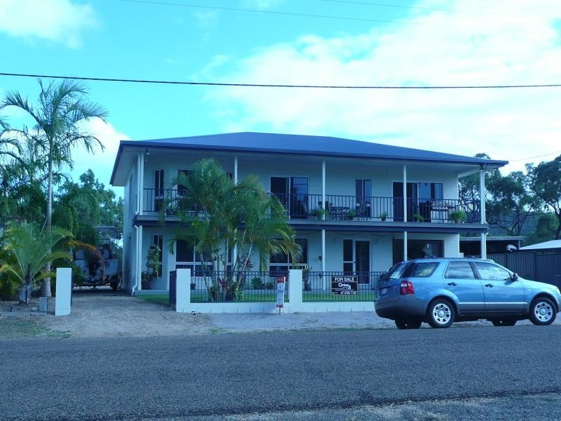 17 Pitcain Avenue, Bowen QLD 4805