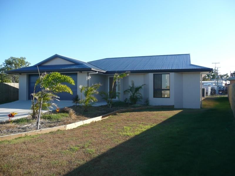 8 Hillview Place, Bowen QLD 4805