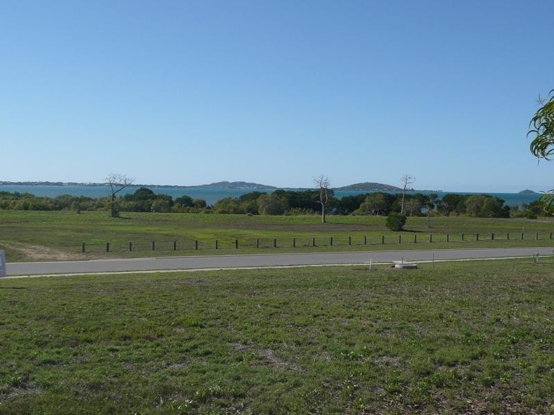 39 Marine Parade, Bowen QLD 4805