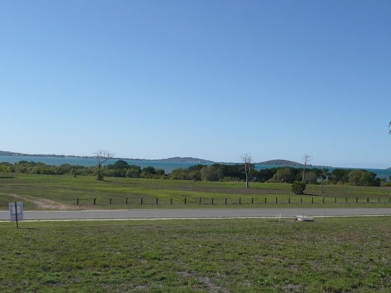 39 Marine Parade, Bowen QLD 4805