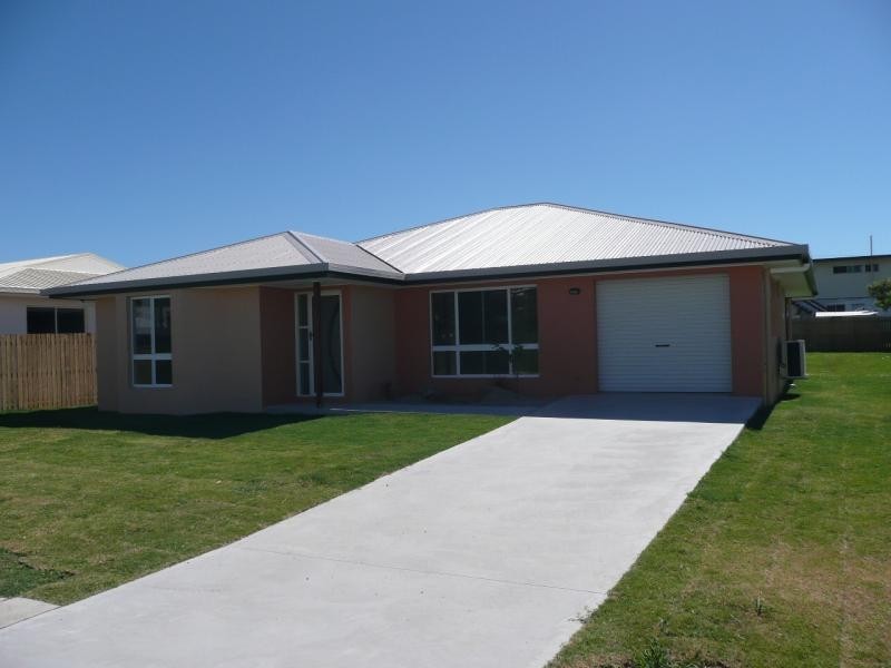 13 Hillview Place, Bowen QLD 4805