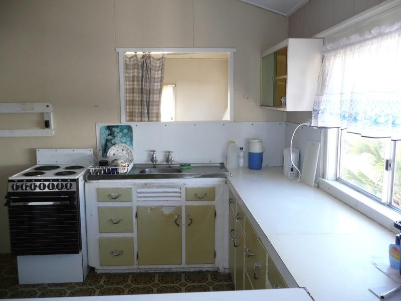 9 Thomas Street, Bowen QLD 4805