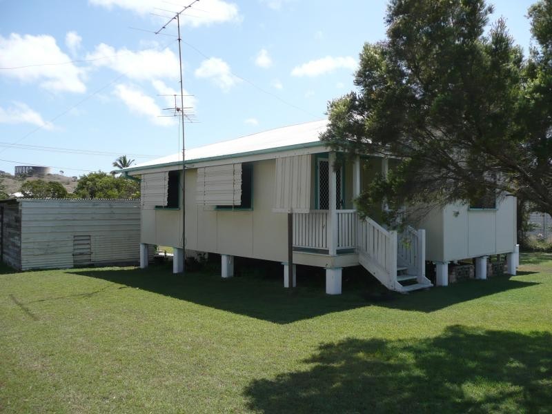 62 Livingstone Street, Bowen QLD 4805