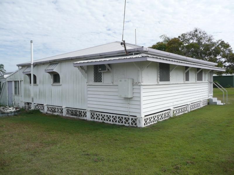 37 Bergl Street, Bowen QLD 4805