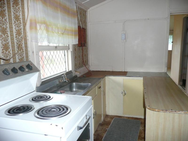 37 Bergl Street, Bowen QLD 4805