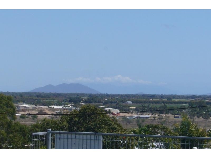 13 Pilcher Place, Bowen QLD 4805
