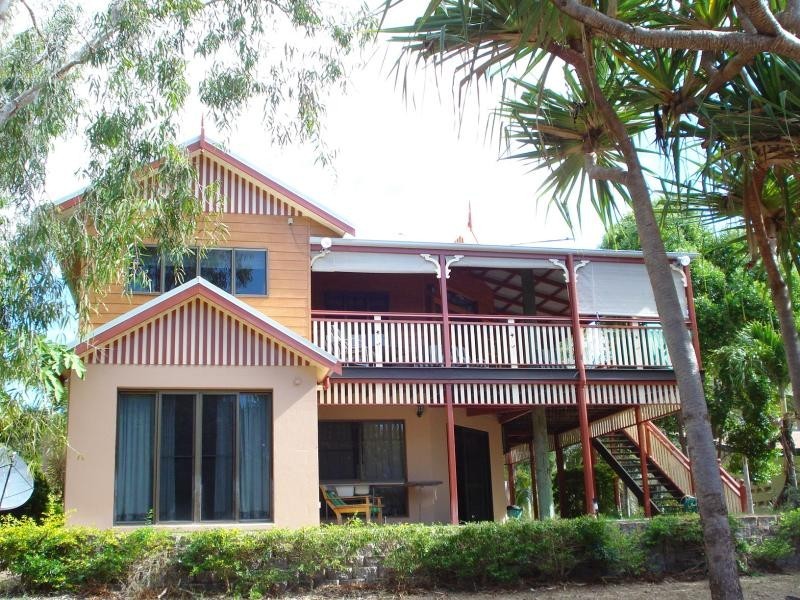 48 Gloucester Avenue Avenue, Airlie Beach QLD 4802
