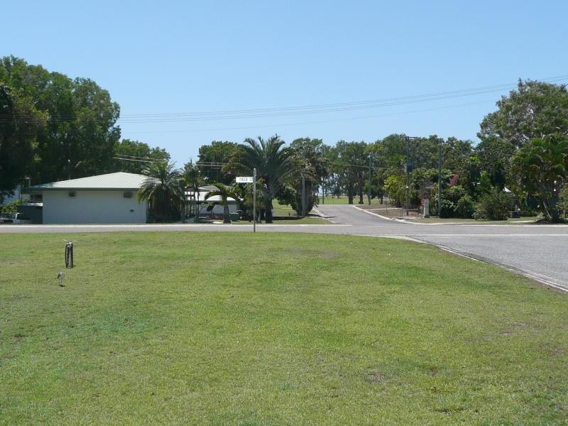 25 Field Street, Bowen QLD 4805