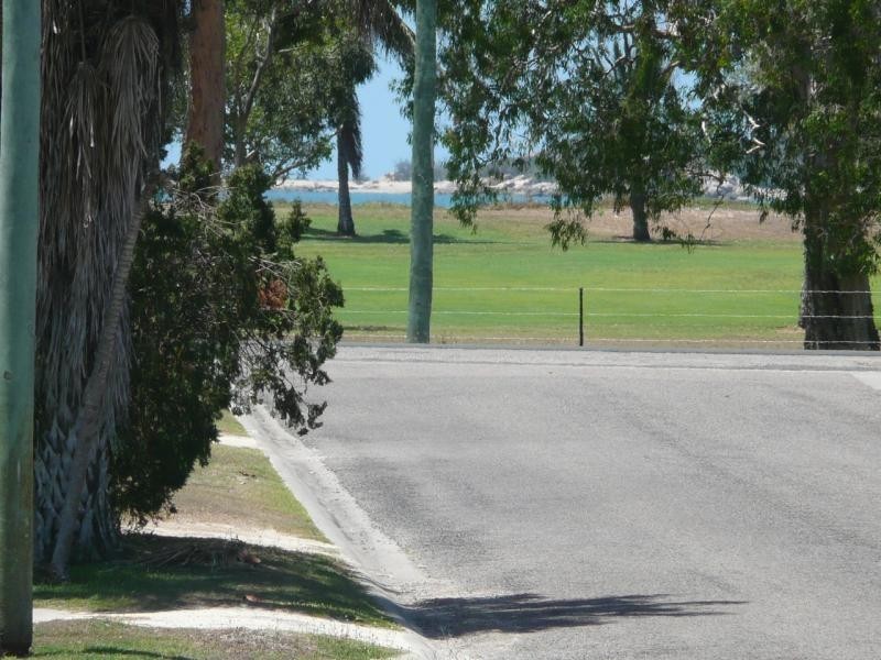 25 Field Street, Bowen QLD 4805