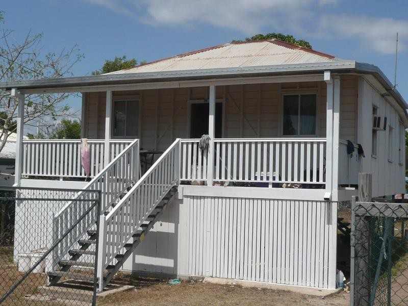 39 Gregory Street, Bowen QLD 4805