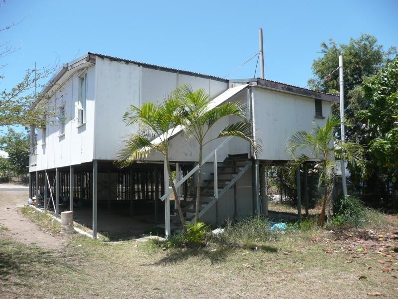 39 Gregory Street, Bowen QLD 4805