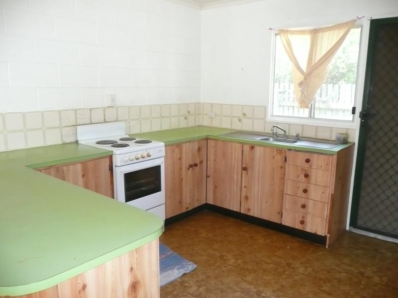 1 Arthur Street, Bowen QLD 4805