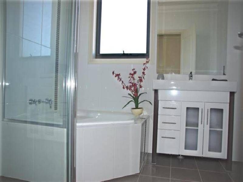 1 Checkley Court, Ermington NSW 2115