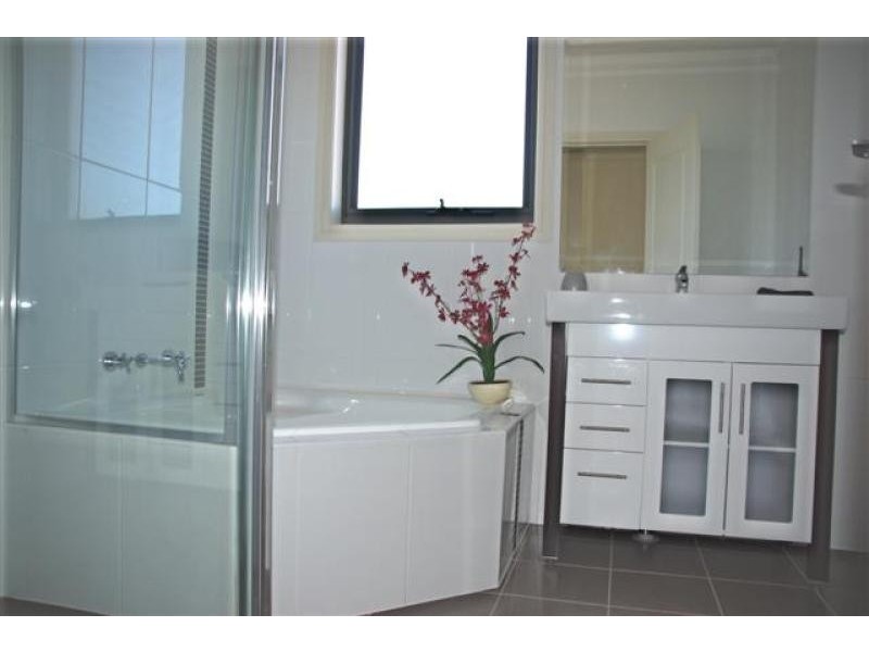 1 Checkley Court, Ermington NSW 2115