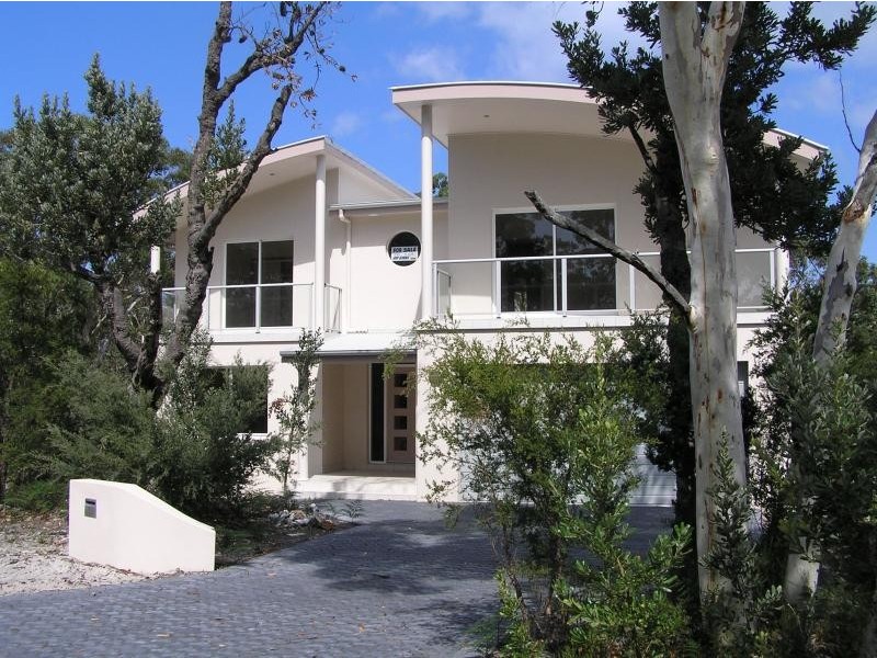 11 Sandlewood Cove, Callala Beach NSW 2540